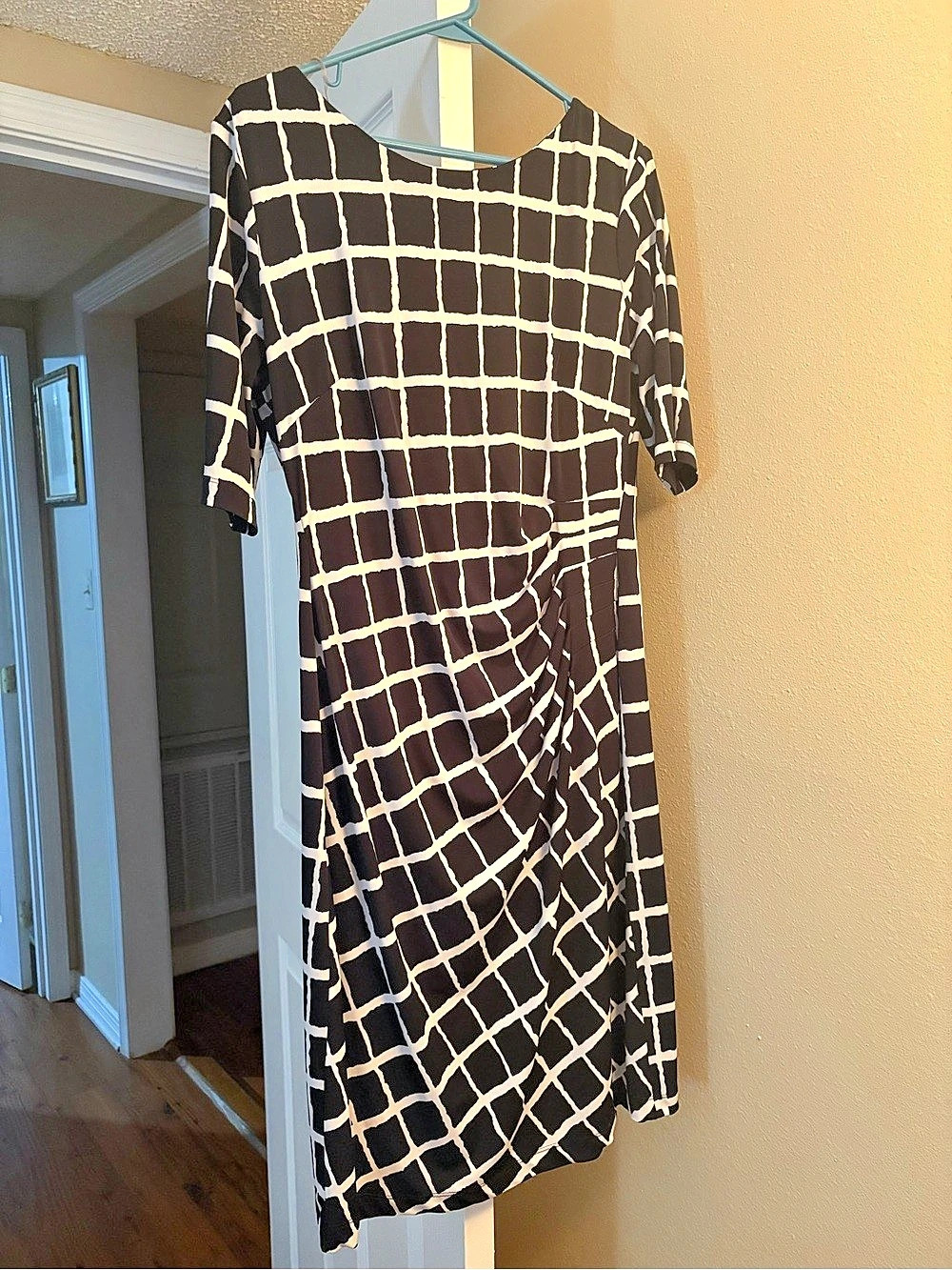 dressbarn Geometric Mini Dress in Black & White Size 14 Like New